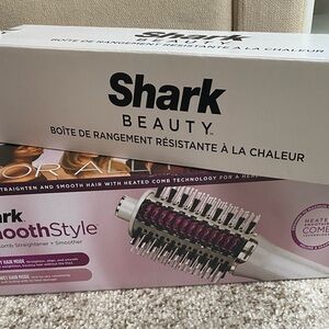 Shark SmoothStyle Heated Comb Straightener + Smoother